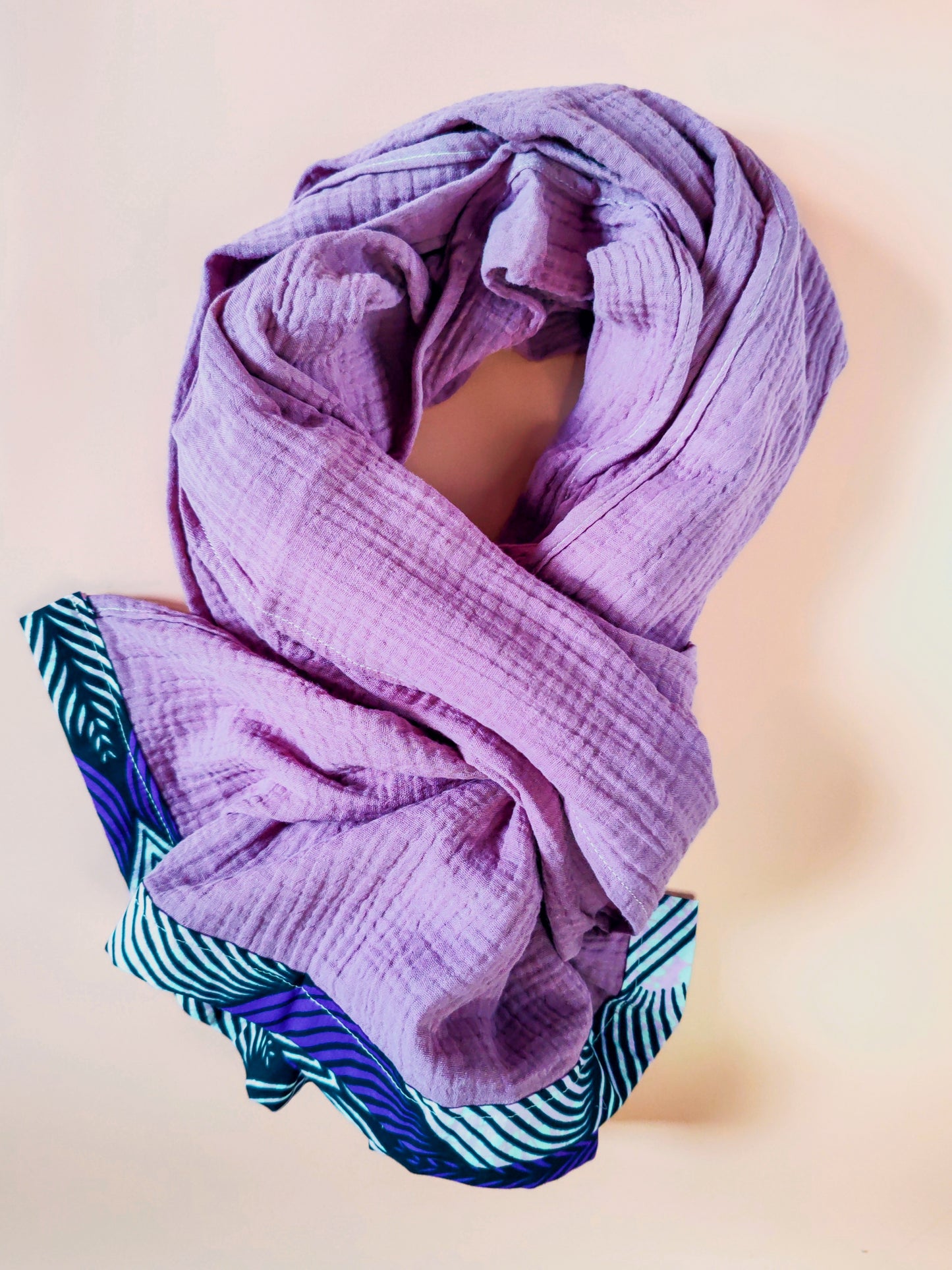 Chèche en gaze de coton Violet/Parme – création artisanale – Yaala – fabriquée en Bretagne