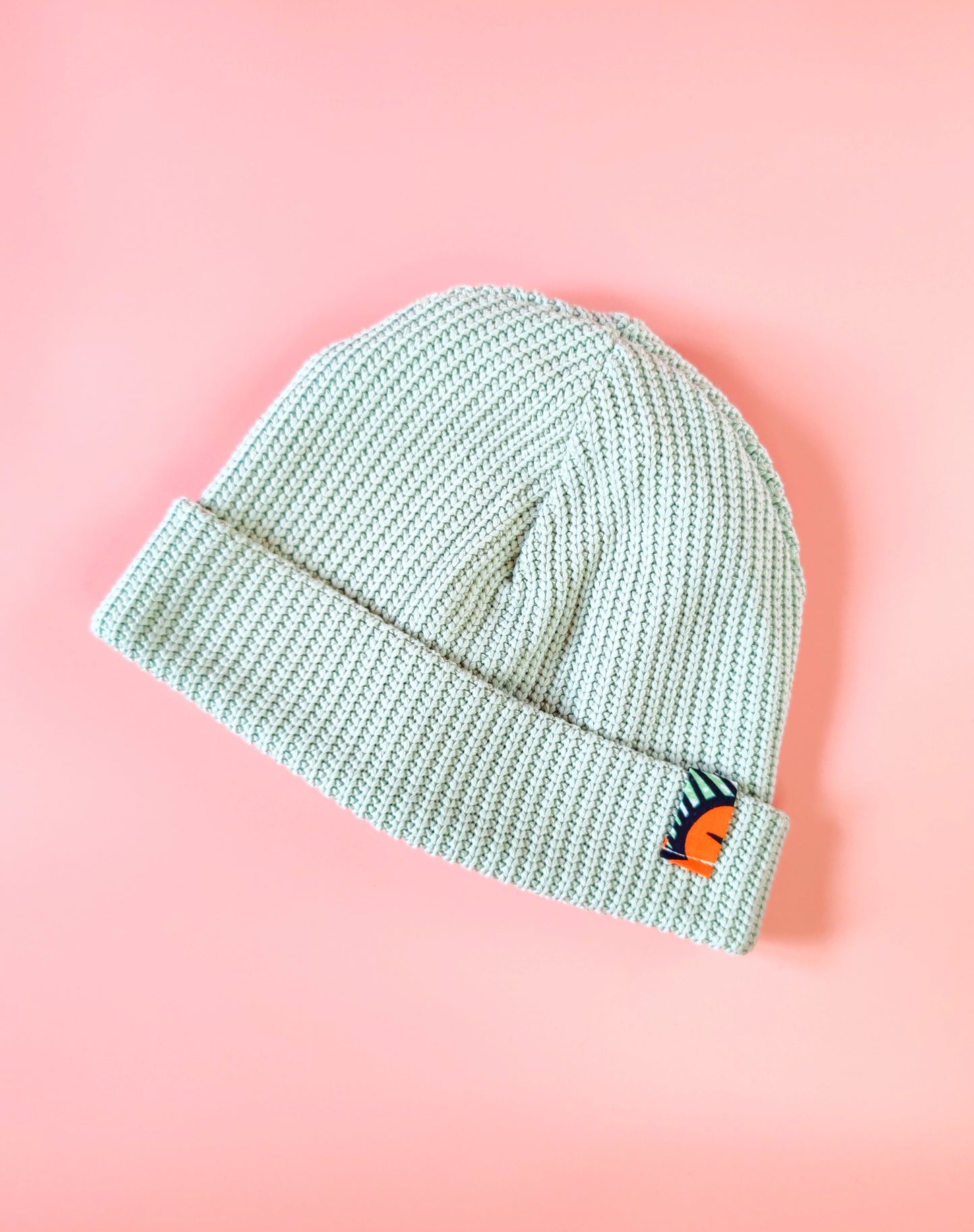 Bonnet côtelé avec rebord Vert Sauge– Coton Oeko-Tex