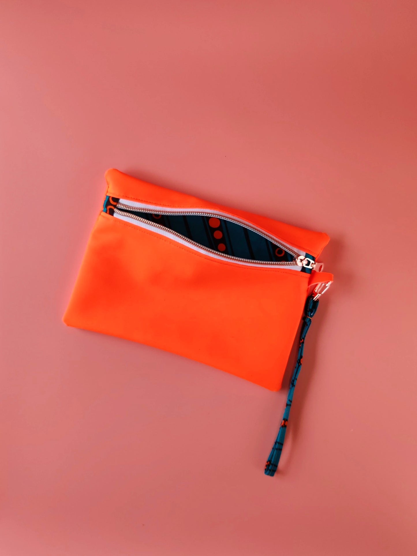 Pochette L’Essentiel Orange – Guy Cotten & Wax