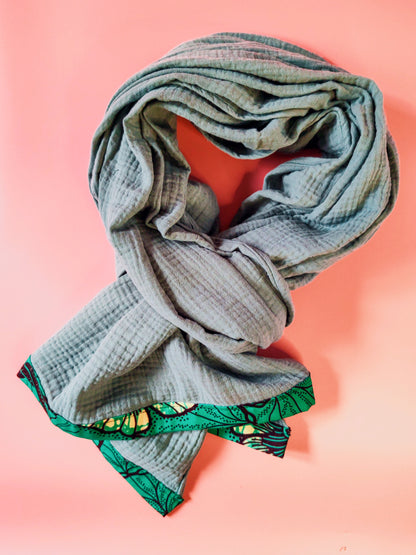 Chèche en gaze de coton Vert Saue – création artisanale – Yaala – fabriquée en Bretagne