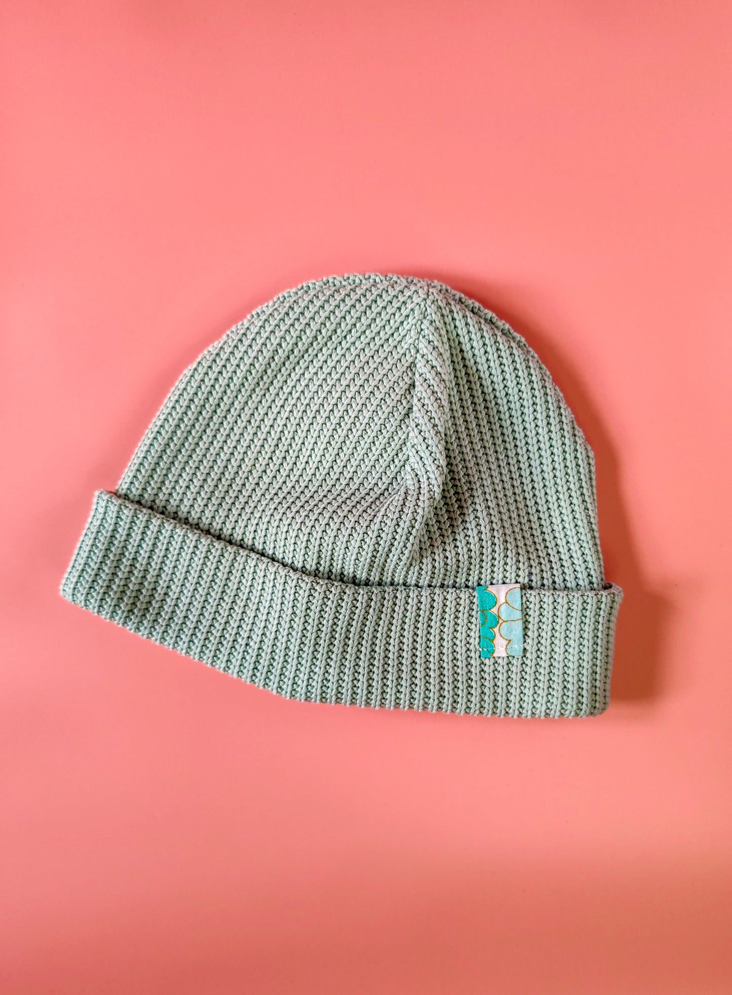 Bonnet côtelé avec rebord Vert Sauge– Coton Oeko-Tex