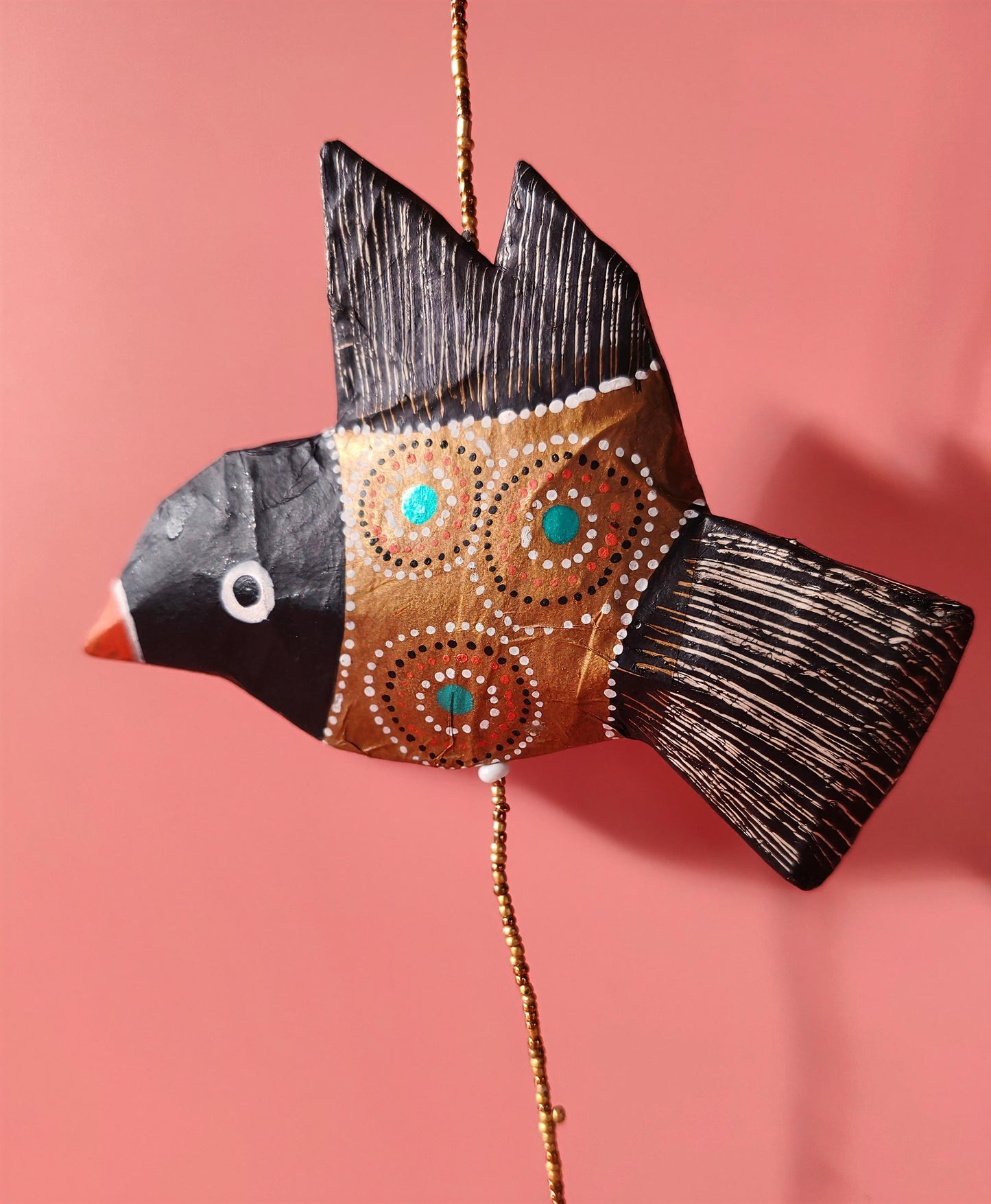 Fil d’oiseaux Doré – Papier mâché & perles